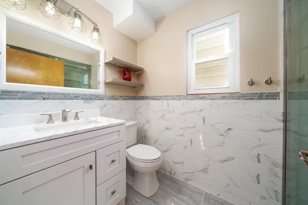 $3,000 | 149 Hobart Avenue, Unit 1, Bayonne, NJ 07002