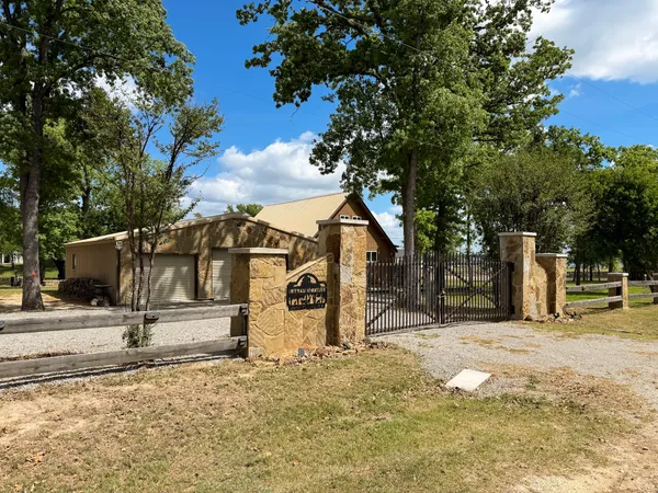 $739,000 | 20707 Youpon Court, Thornton, TX 76687