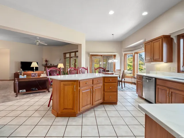 $362,900 | 1908 Bent Tree Court, Auburn, IN 46706