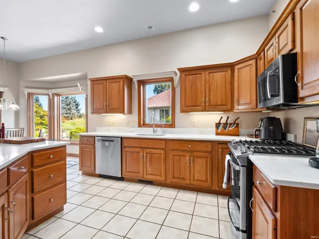 $362,900 | 1908 Bent Tree Court, Auburn, IN 46706