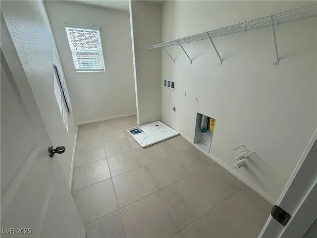 $2,400 | 5929 Violet Crown Street, North Las Vegas, NV 89081