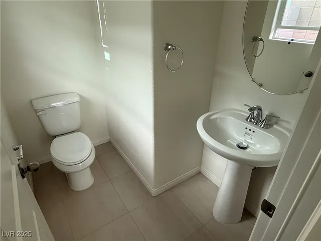 $2,400 | 5929 Violet Crown Street, North Las Vegas, NV 89081