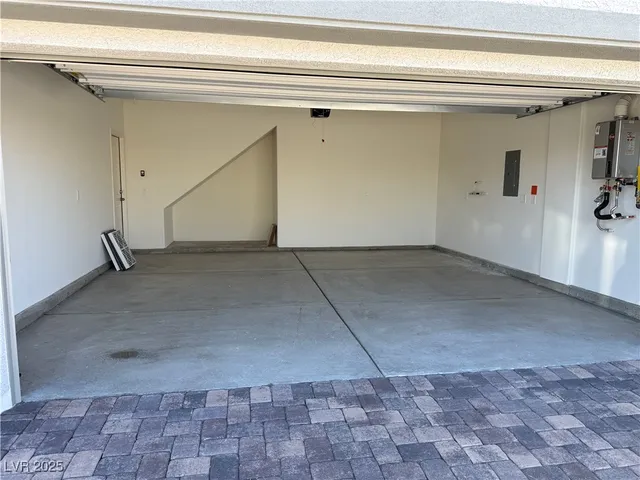 $2,400 | 5929 Violet Crown Street, North Las Vegas, NV 89081