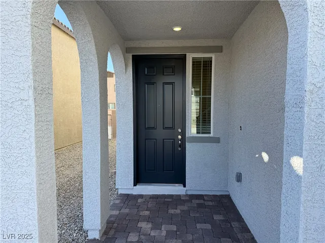 $2,400 | 5929 Violet Crown Street, North Las Vegas, NV 89081