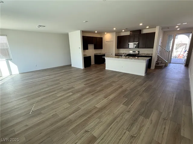 $2,400 | 5929 Violet Crown Street, North Las Vegas, NV 89081