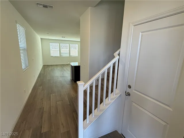 $2,400 | 5929 Violet Crown Street, North Las Vegas, NV 89081