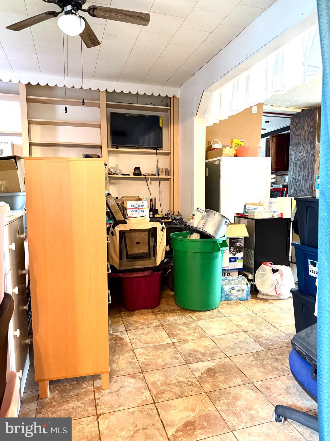 906 Washington Avenue Croydon, PA 19021 - Photo 7 of 19 Dining Room - Next to Kitchen