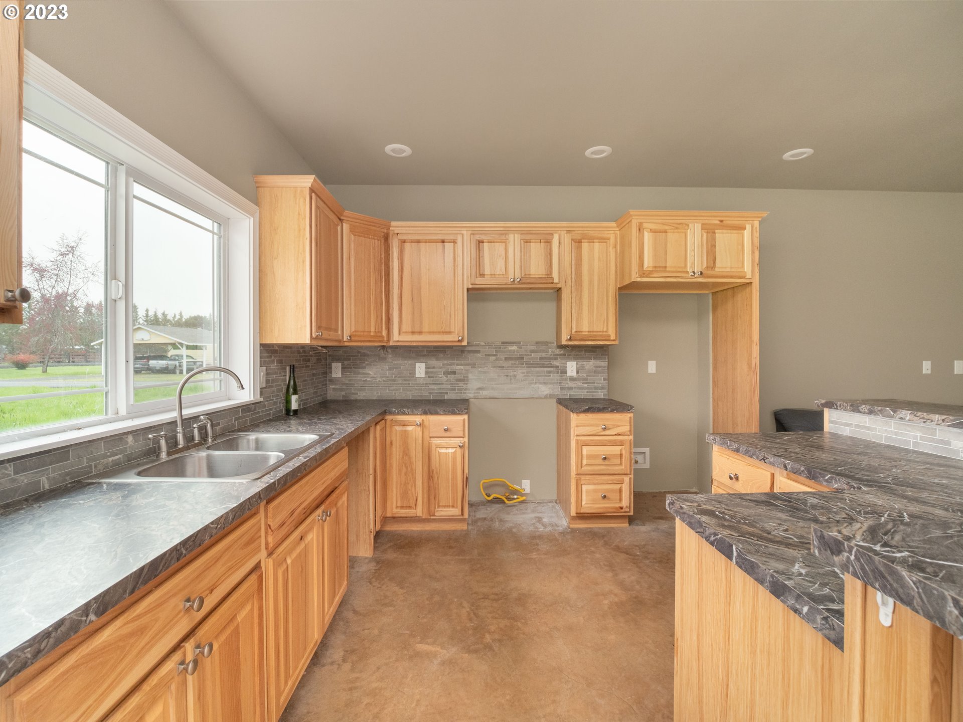 3020 Fisher Road Roseburg, OR 97471 - Photo 29 of 48 Additional Dwelling Unit
