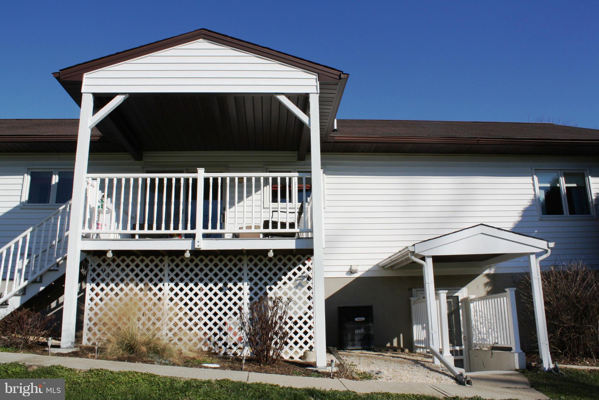Exterior (Rear)