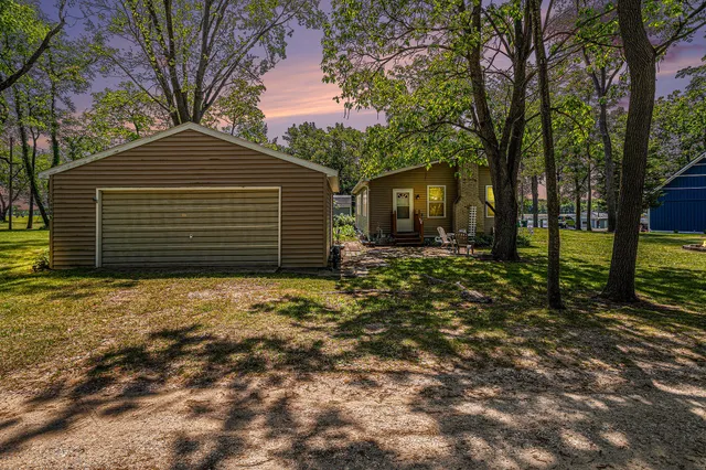 $199,900 | 32205 James Street, Colon, MI 49040