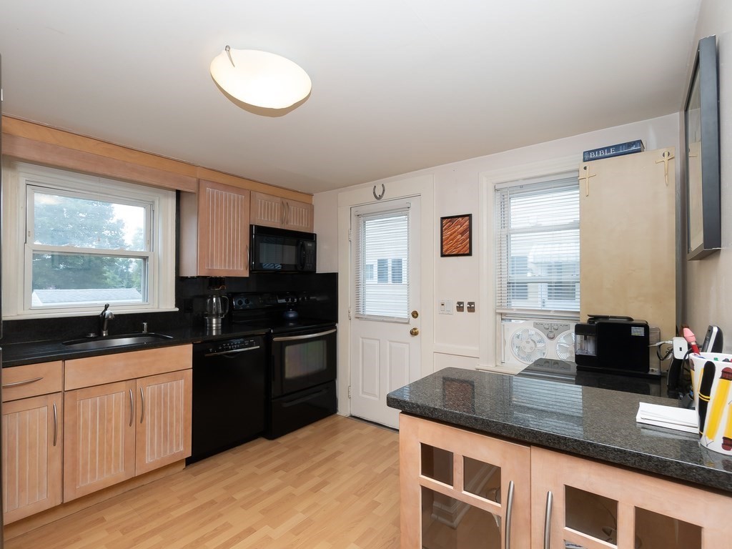 31 Falmouth Road Watertown, MA 02472 - Photo 11 of 33