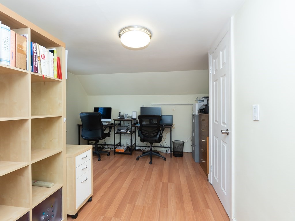 31 Falmouth Road Watertown, MA 02472 - Photo 24 of 33