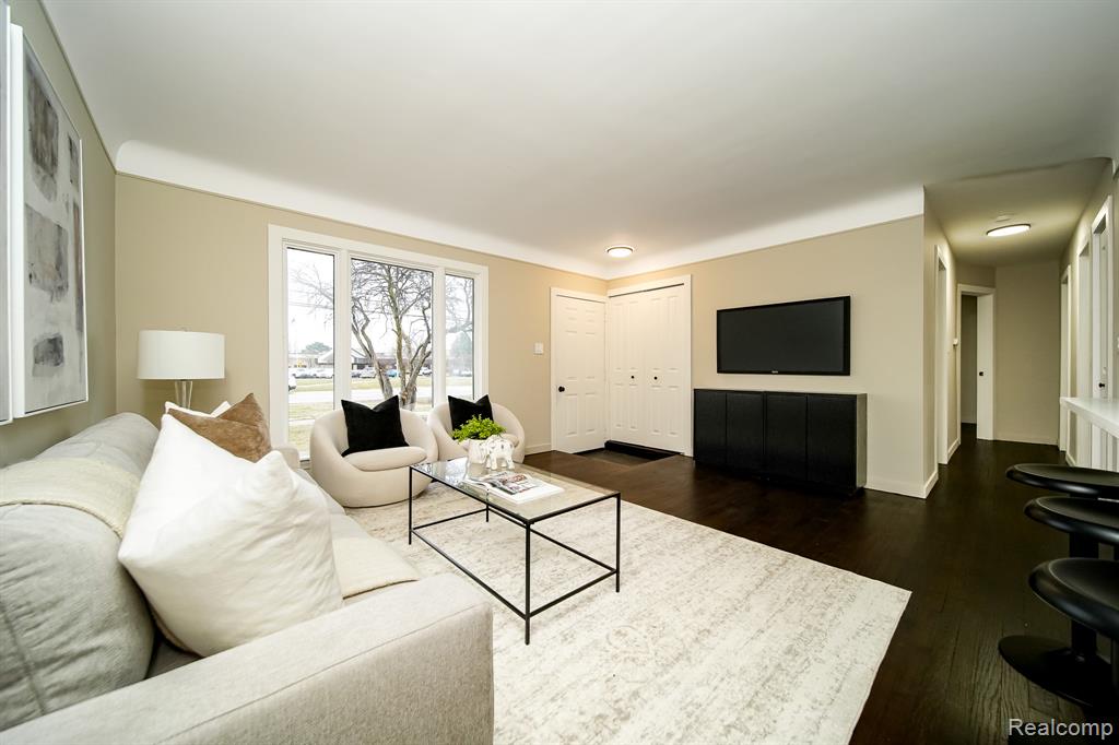 46985 Heydenreich Road Macomb, MI 48044 - Photo 15 of 60