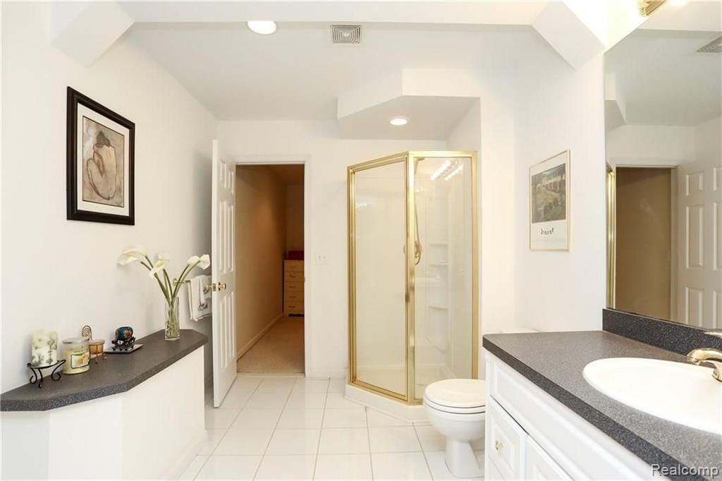 451 Springview Drive Rochester, MI 48307 - Photo 45 of 60 Gallery Image 45