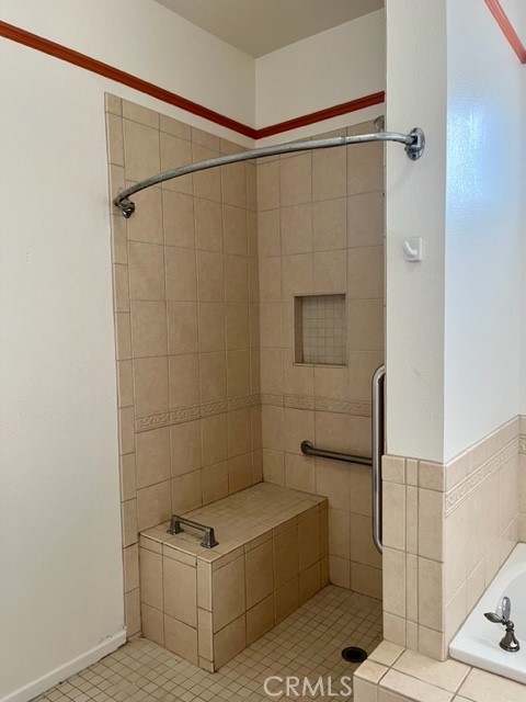 431 Chestnut Avenue Redlands, CA 92373 - Photo 13 of 23 a bathroom with a shower and a shower
