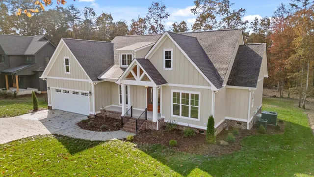 $650,000 | 2748 Mowbray Pike, Soddy Daisy, TN 37379