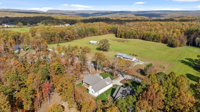 $650,000 | 2748 Mowbray Pike, Soddy Daisy, TN 37379