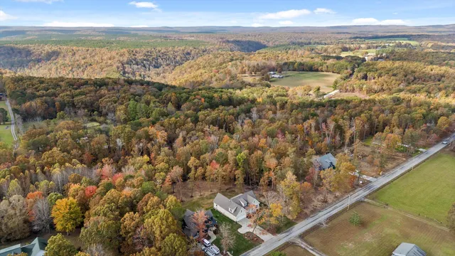 $650,000 | 2748 Mowbray Pike, Soddy Daisy, TN 37379