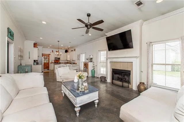 $2,000 | 810 St Joseph Drive, Ponchatoula, LA 70454