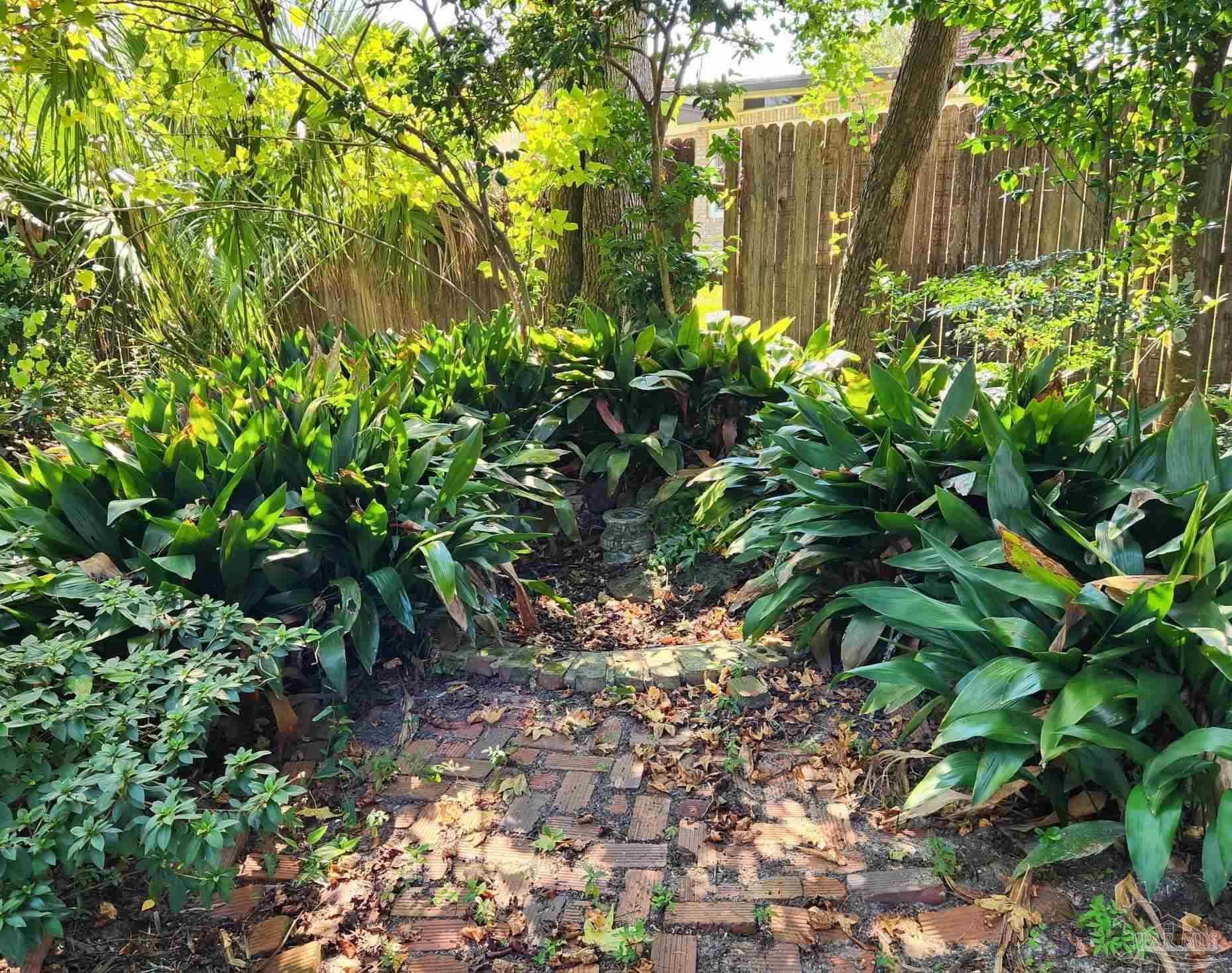 5600 Adelyn Road Pensacola, FL 32504 - Photo 19 of 34 Gallery Image 19