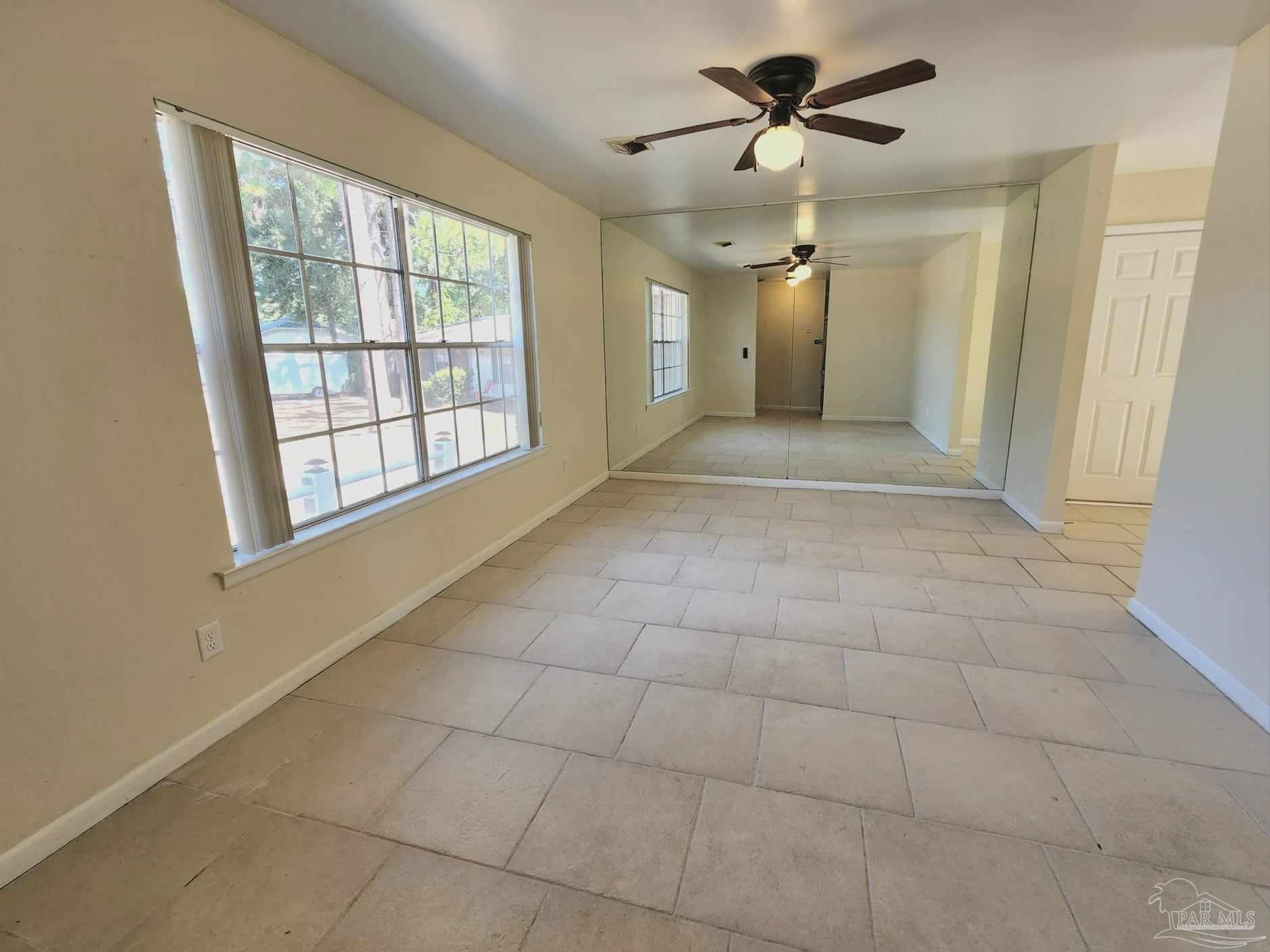 5600 Adelyn Road Pensacola, FL 32504 - Photo 6 of 34 Gallery Image 6