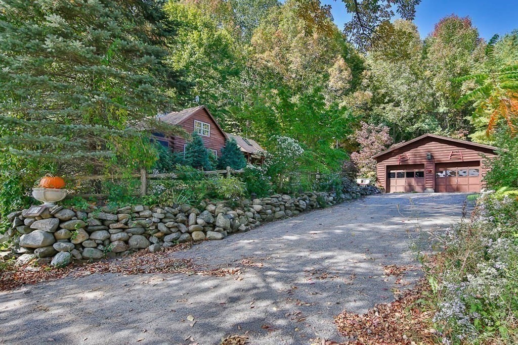 19 Newton Road Amesbury, MA 01913 - Photo 27 of 42