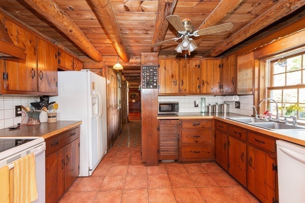 19 Newton Road Amesbury, MA 01913 - Photo 5 of 42