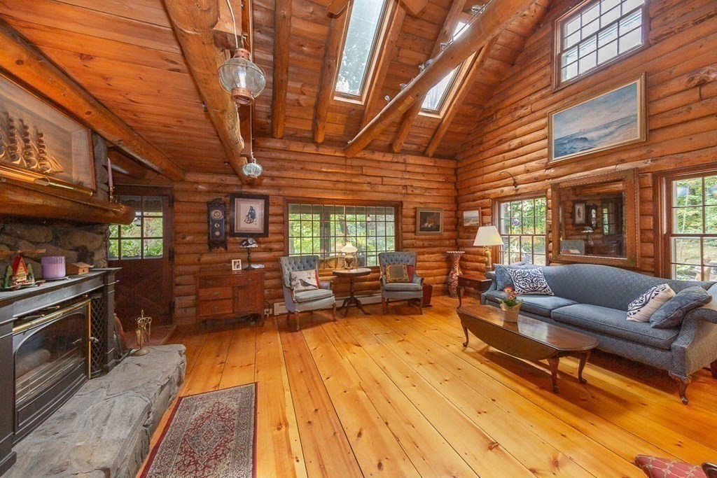 19 Newton Road Amesbury, MA 01913 - Photo 7 of 42