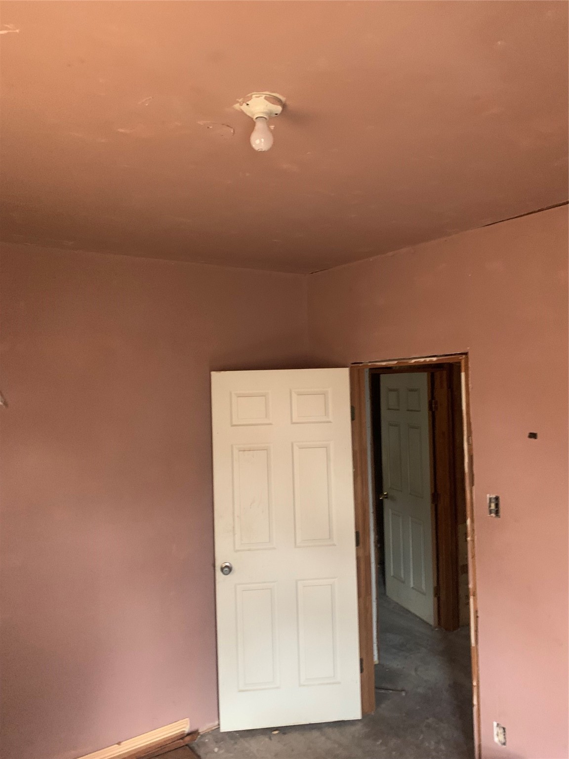 5001 Sherman Street Houston, TX 77011 - Photo 22 of 23 a view of cupboard