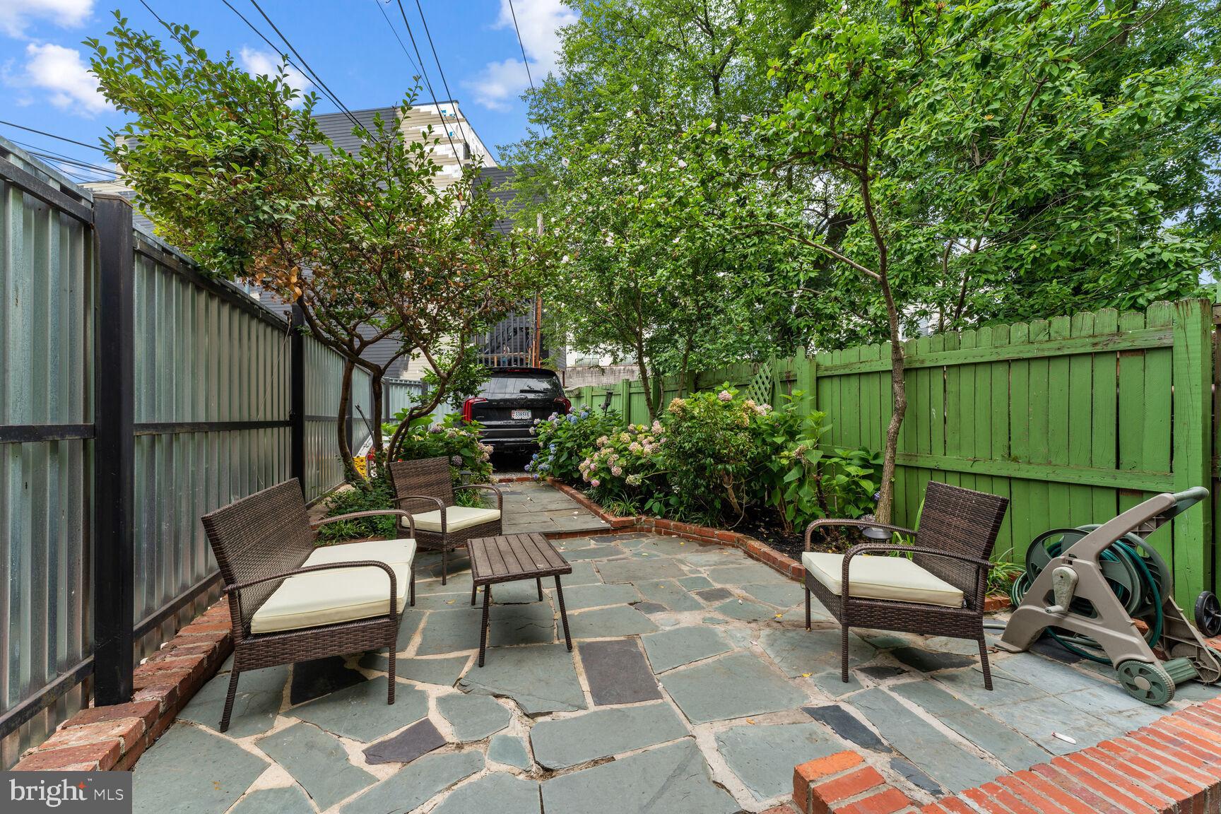 722 13th Street Southeast, Unit A Washington, DC 20003 - Photo 30 of 32