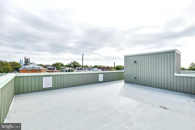 a view of terrace with city view