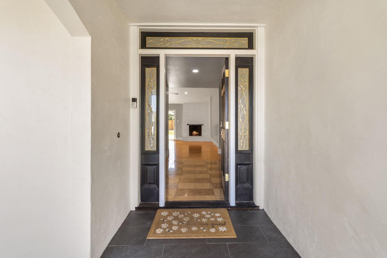 1408 Wallin Way Modesto, CA 95351 - Photo 4 of 32