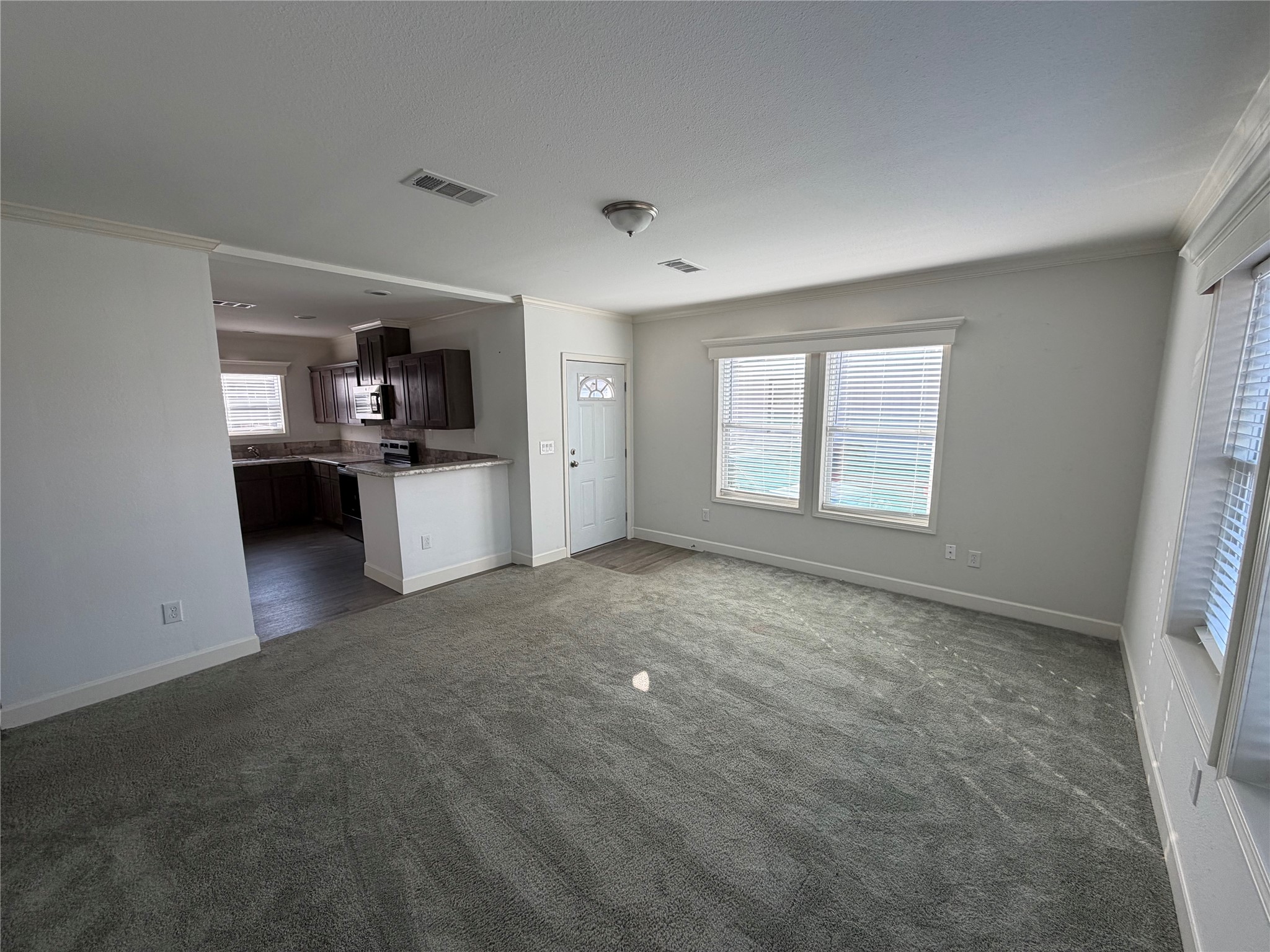 2014 Stevens Street Houston, TX 77026 - Photo 12 of 12 Family Room