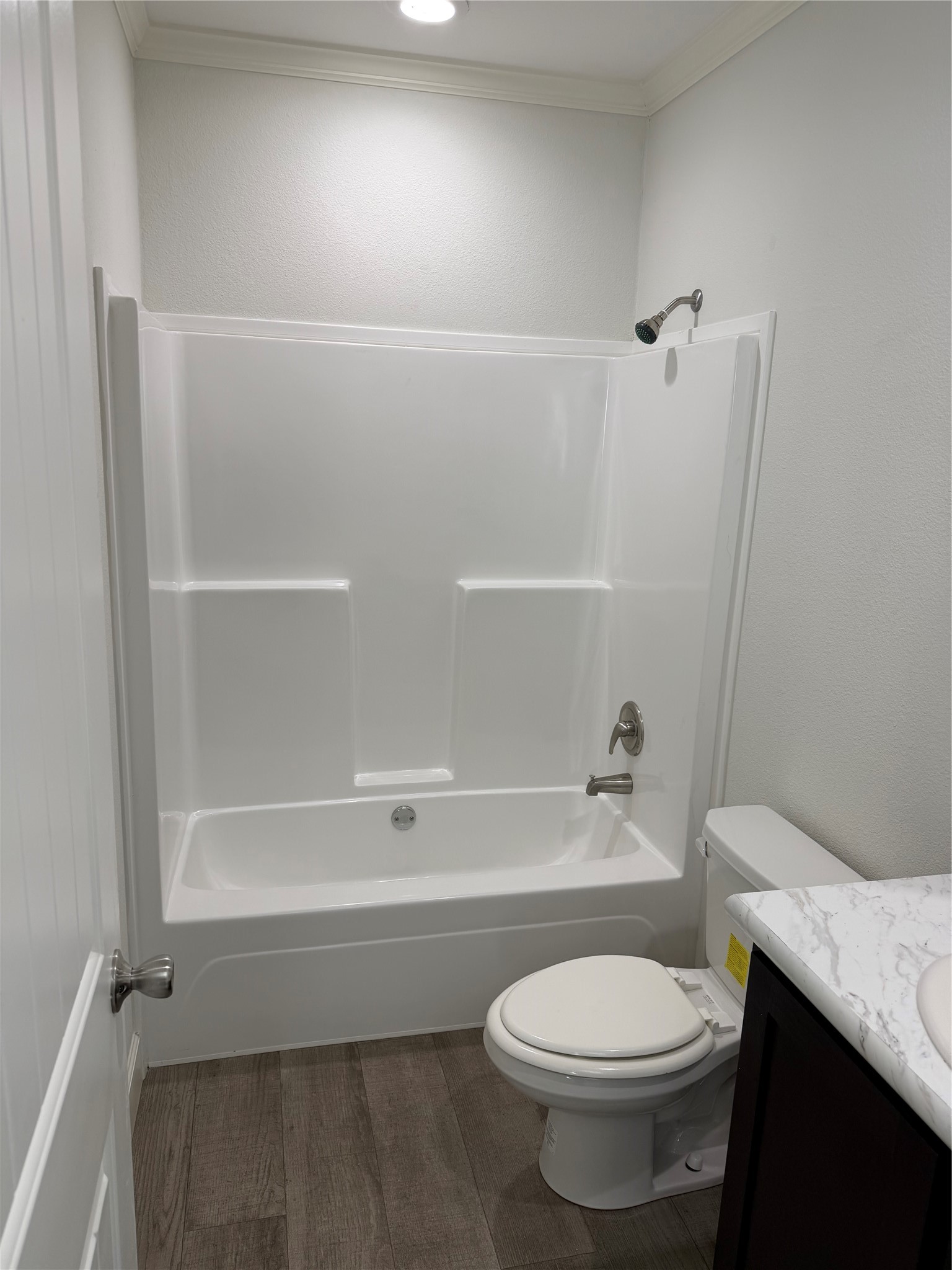 2014 Stevens Street Houston, TX 77026 - Photo 4 of 12 Primary Bathroom
