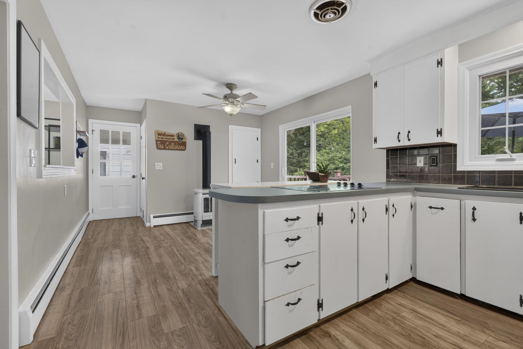 243 Gabrielle Street Manchester, NH 03103 - Photo 13 of 38