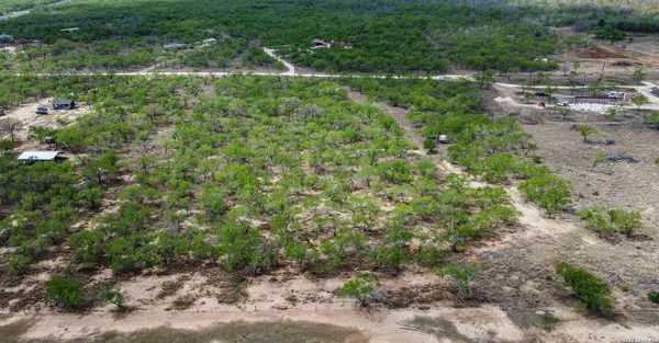 $385,000 | 247 Western Lane, Leesville, TX 78122