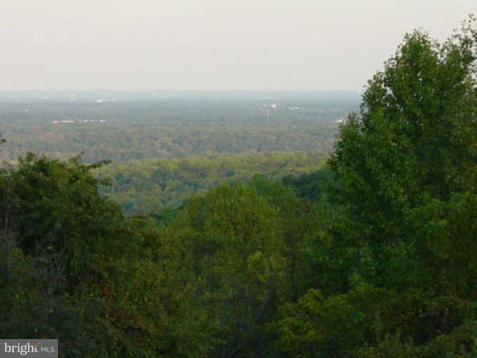 5282 Pond Mountain Road Broad Run, VA 20137 - Photo 18 of 30 GORGEOUS EASTERLY VIEW CAN'T BE BEAT FROM MASTER!