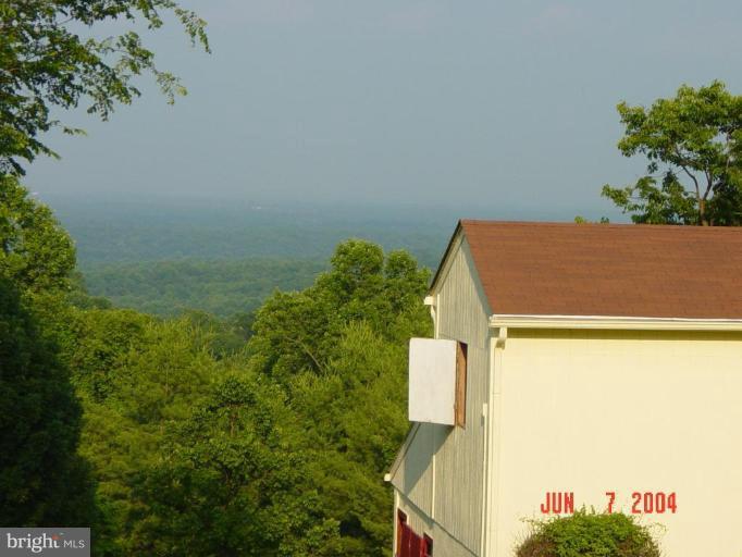5282 Pond Mountain Road Broad Run, VA 20137 - Photo 8 of 30 Gorgeous Barn & Views