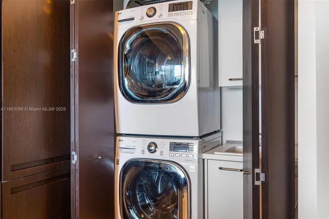 $9,000 | 1331 Brickell Bay Drive, Unit 1703, Miami, FL 33131