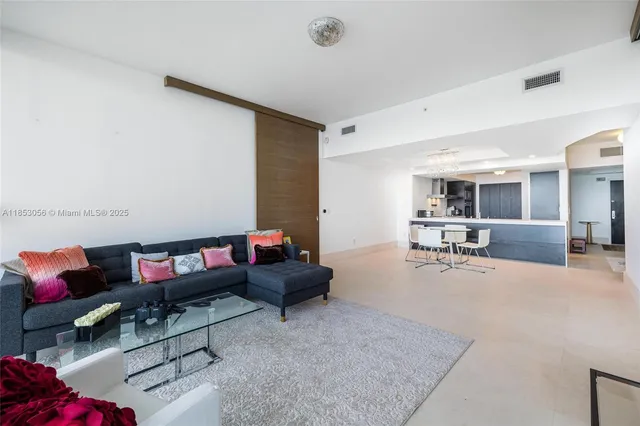 $9,000 | 1331 Brickell Bay Drive, Unit 1703, Miami, FL 33131