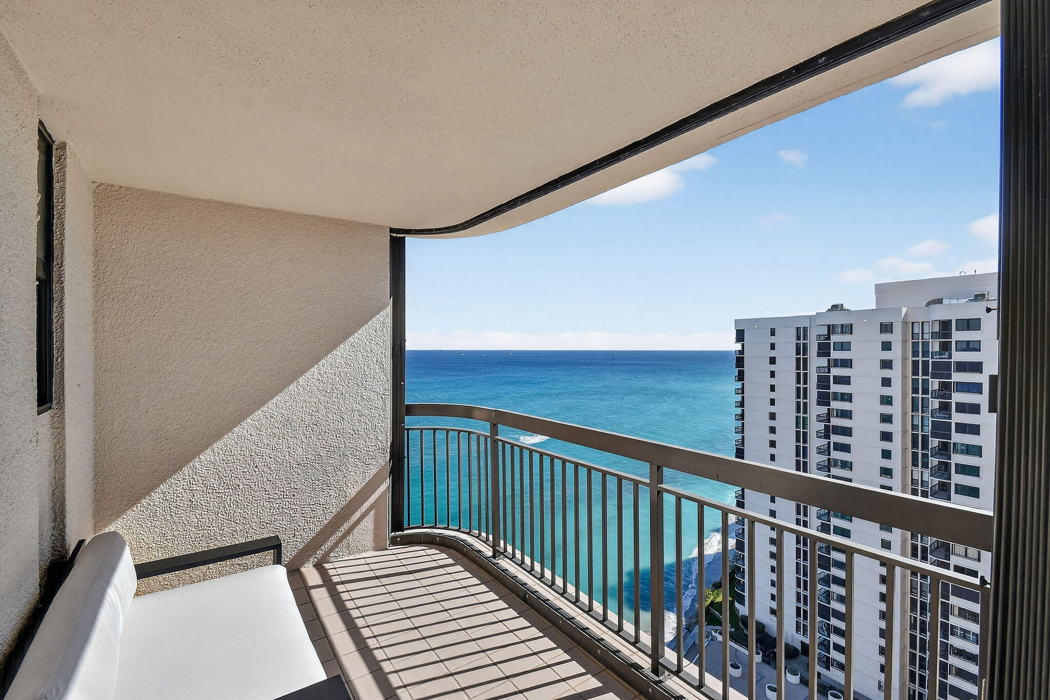 5380 North Ocean Drive, Unit 22I Singer Island, FL 33404 - Photo 22 of 48 5380NOceanDr#22i(32)