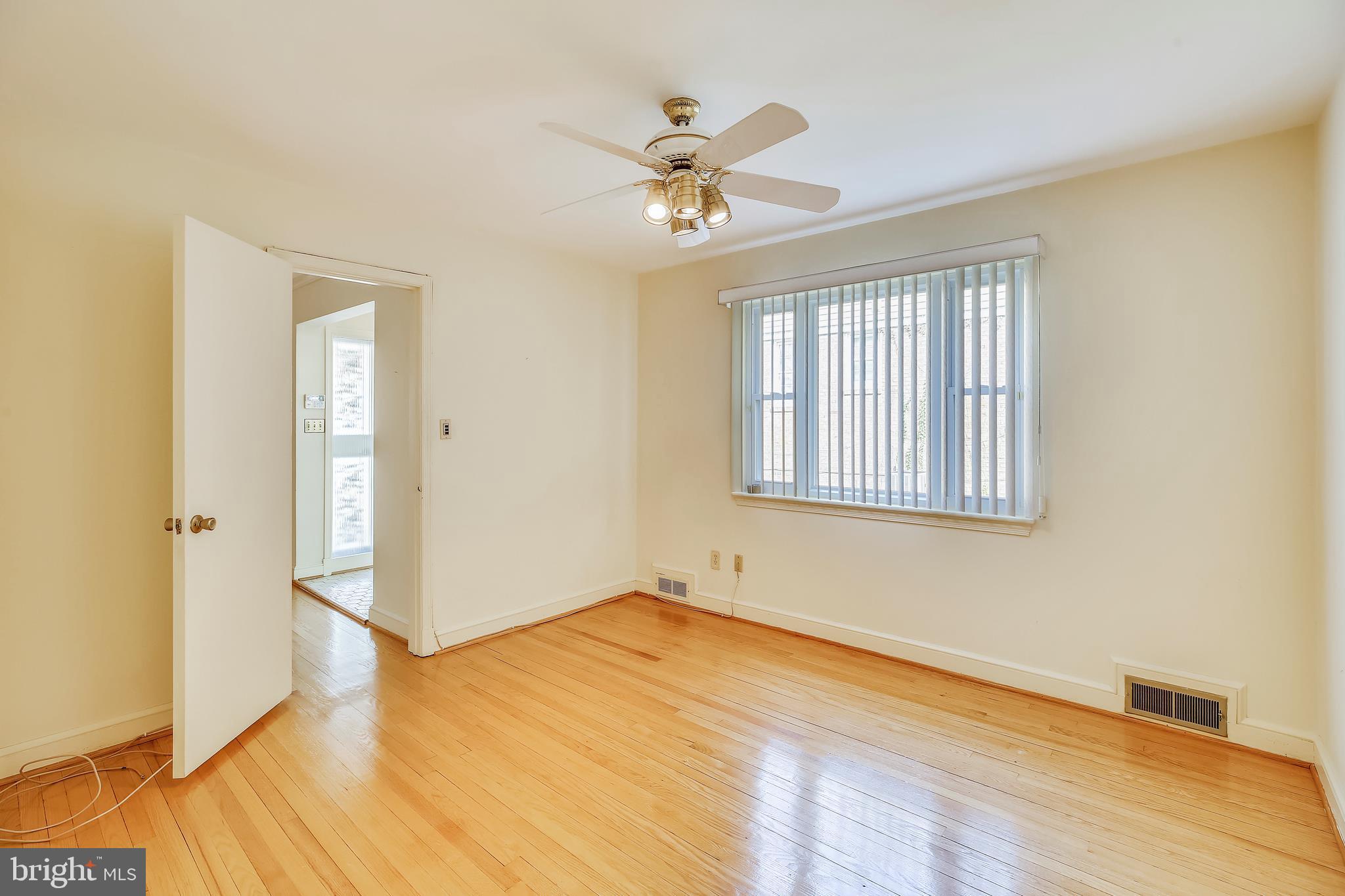 1426 Leegate Road Northwest Washington, DC 20012 - Photo 27 of 43 Gallery Image 27