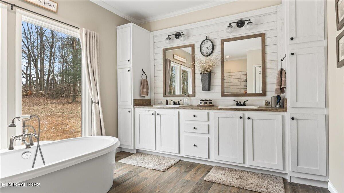 361 Walnut Creek Road White Pine, TN 37890 - Photo 19 of 43 20-Primary Bathroom