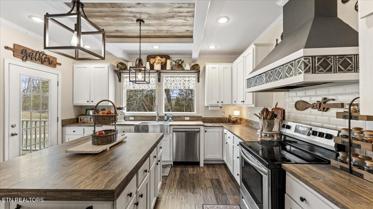 361 Walnut Creek Road White Pine, TN 37890 - Photo 2 of 43 13-Kitchen
