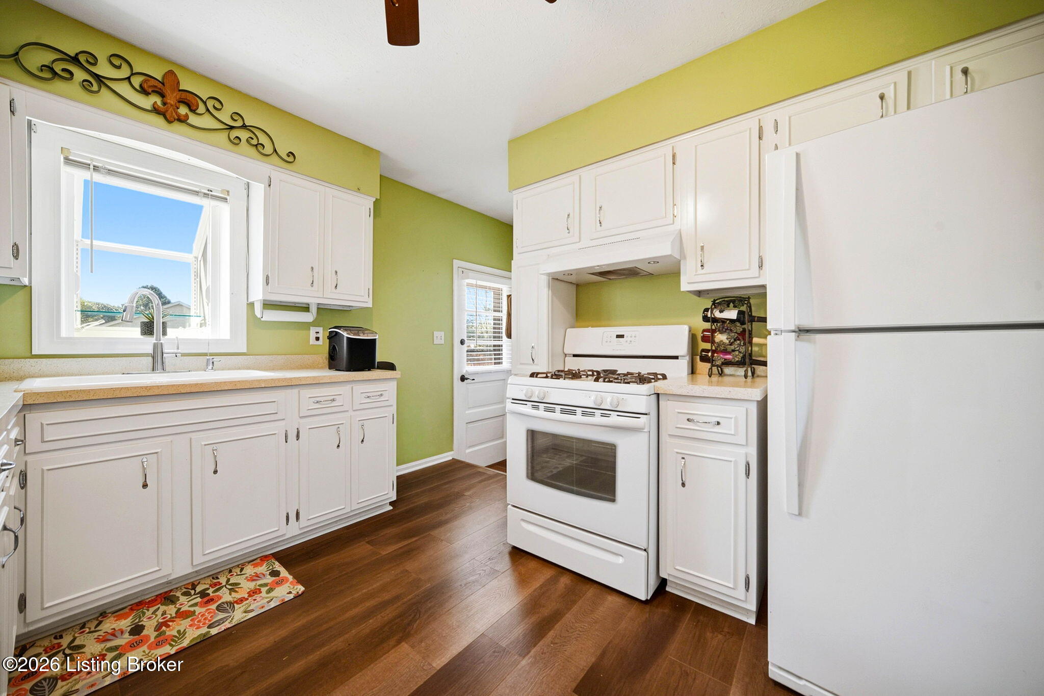 2604 Alps Road Louisville, KY 40216 - Photo 17 of 63 17-web-or-mls-2605 Alps Rd-17