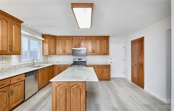 $513,000 | 15648 Sugarridge Court, Chesterfield, MO 63017