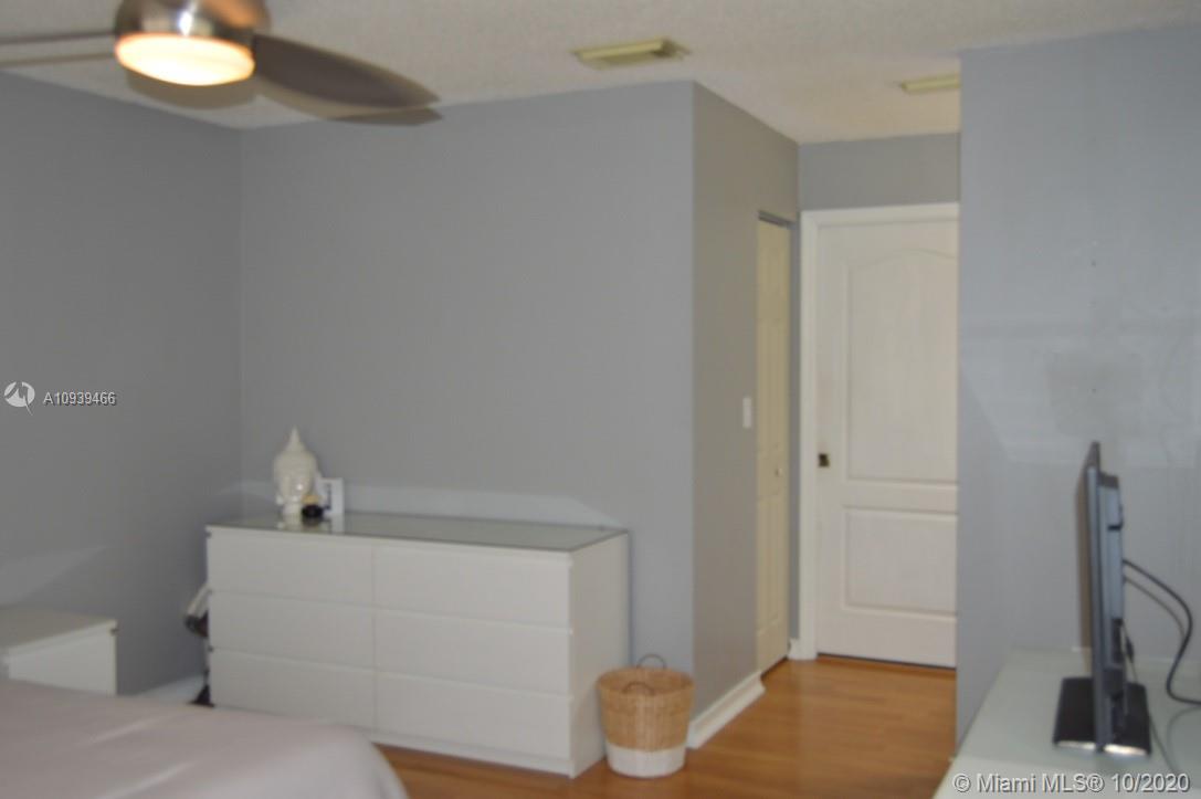 Marbella Park Hialeah, FL 33015 - Photo 16 of 29