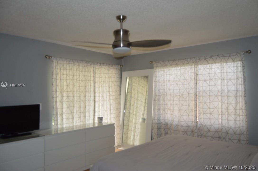 Marbella Park Hialeah, FL 33015 - Photo 17 of 29