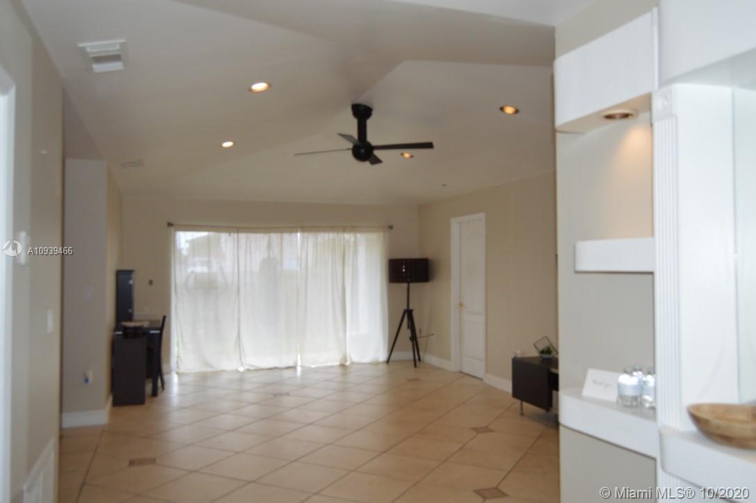 Marbella Park Hialeah, FL 33015 - Photo 5 of 29