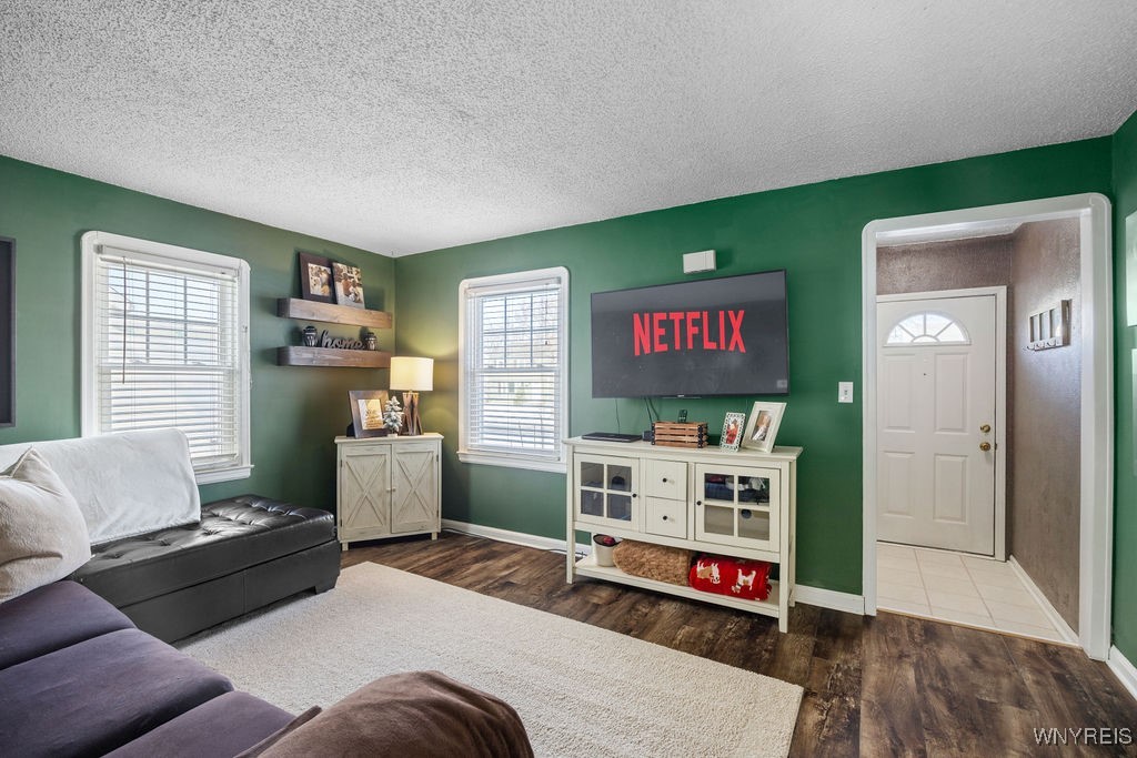 719 Moore Avenue Tonawanda Town, NY 14223 - Photo 4 of 20